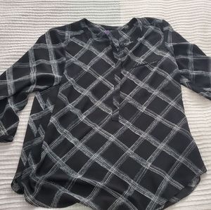 Womens Size Large NYDJ Black and White Shirt